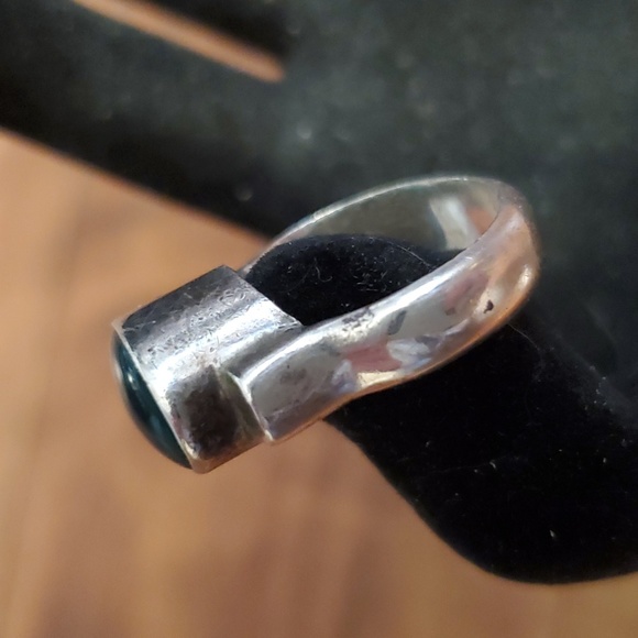 Vintage 925 signed Native American Sterling silver ring w/ EMERALD cabochon - Picture 6 of 9